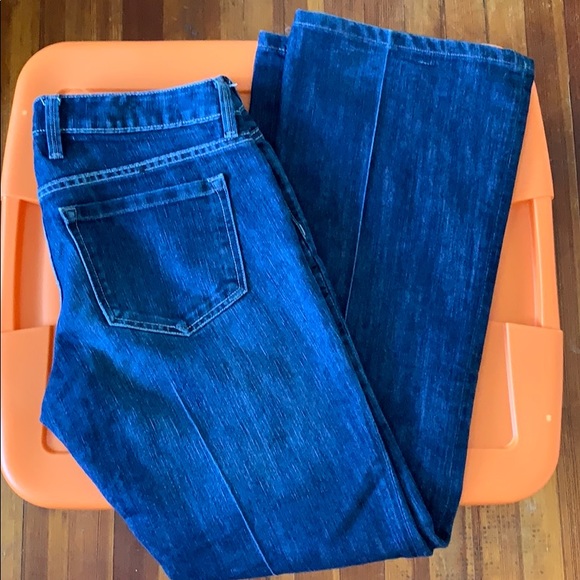 Banana Republic Urban Flared Leg - Picture 6 of 6